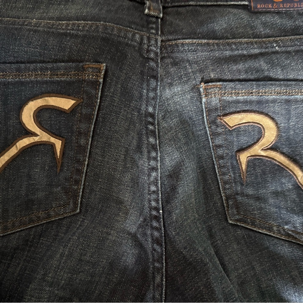 Rock & Republic Women’s Dark Blue Relaxed Jeans with Gold Back Pocket Logo